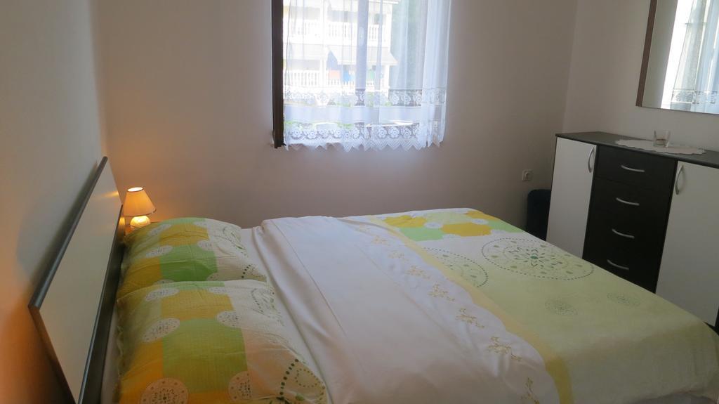 Apartment Josipa Malinska Buitenkant foto