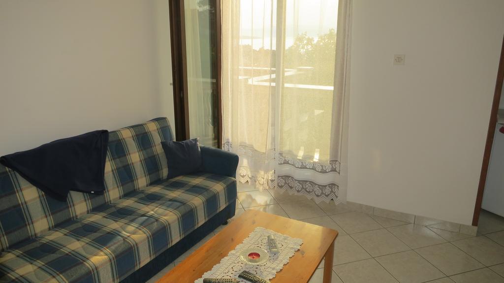 Apartment Josipa Malinska Buitenkant foto